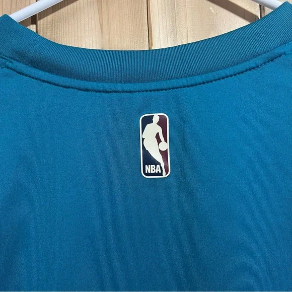 Detroit Pistons Nike Teal Hardwood Classics Pregame Warmup T-Shirt Mens XL - Picture 7 of 7